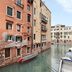 Apartment Cannaregio Canal View - Marco Polo By Wonderful Italy, Venice